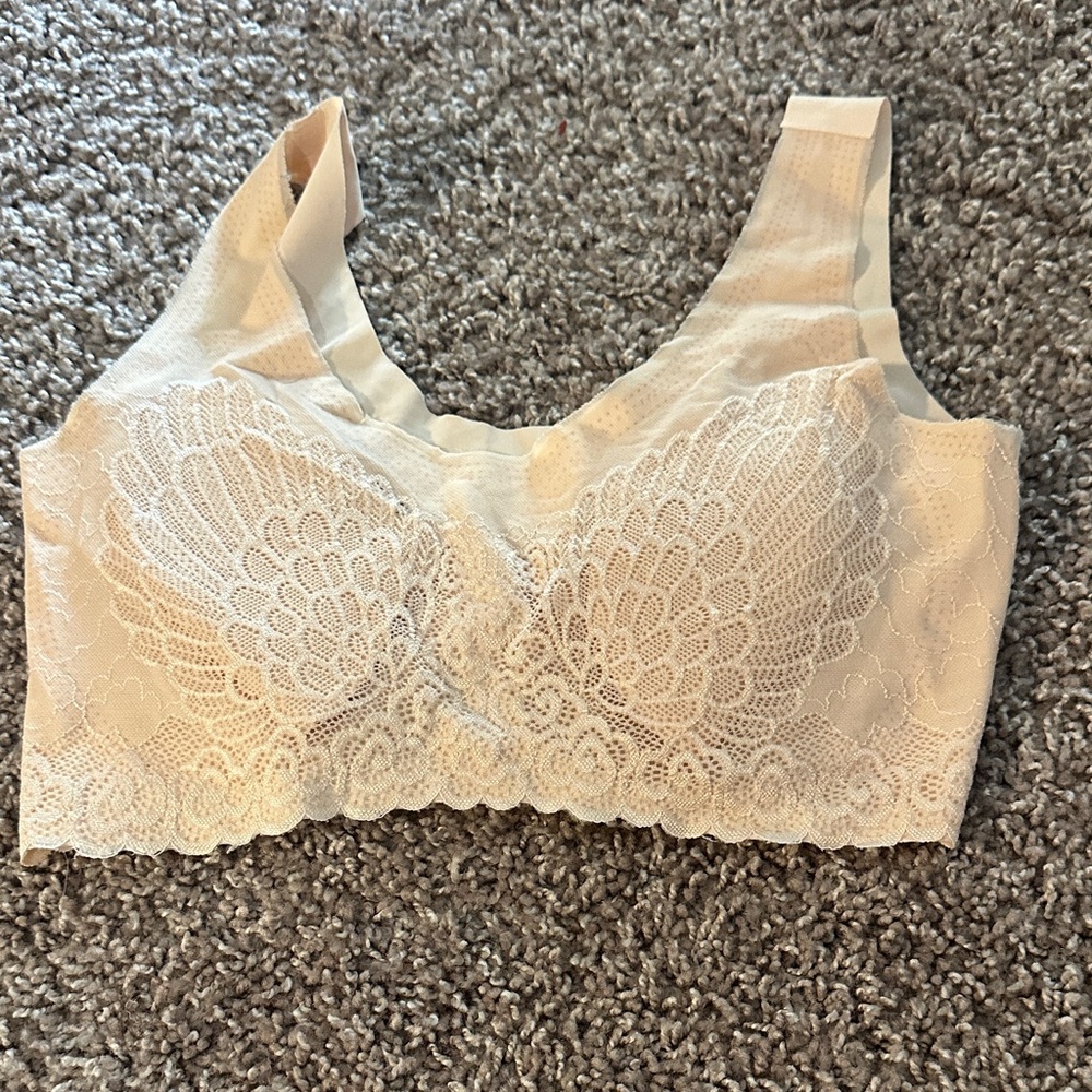 Kenneth Cole Lace Bralette in Cream